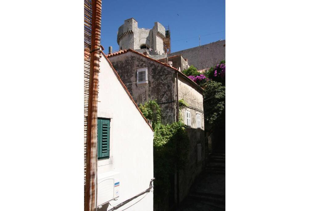Appartamento 1-Bdrm With Terrace In The Old Town Ragusa Esterno foto